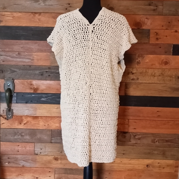 New tan & gold crochet top / cover up - Picture 3 of 4